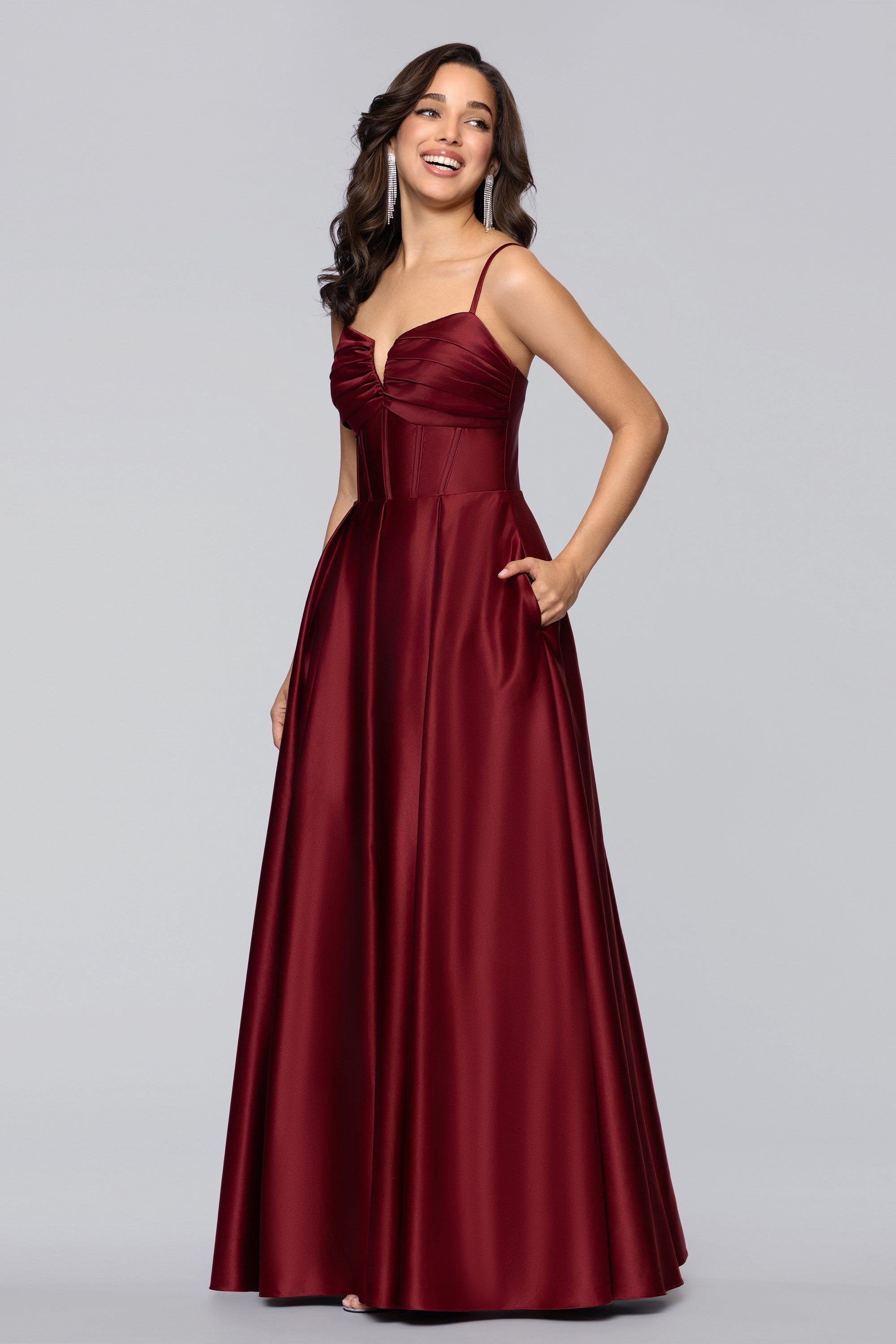 Kaylin" Satin Spaghetti Strap V-Neck Floor Length Dress Blondie Nites Kaylin" Satin Spaghetti Strap V-Neck Floor Length Dress Blondie Nites