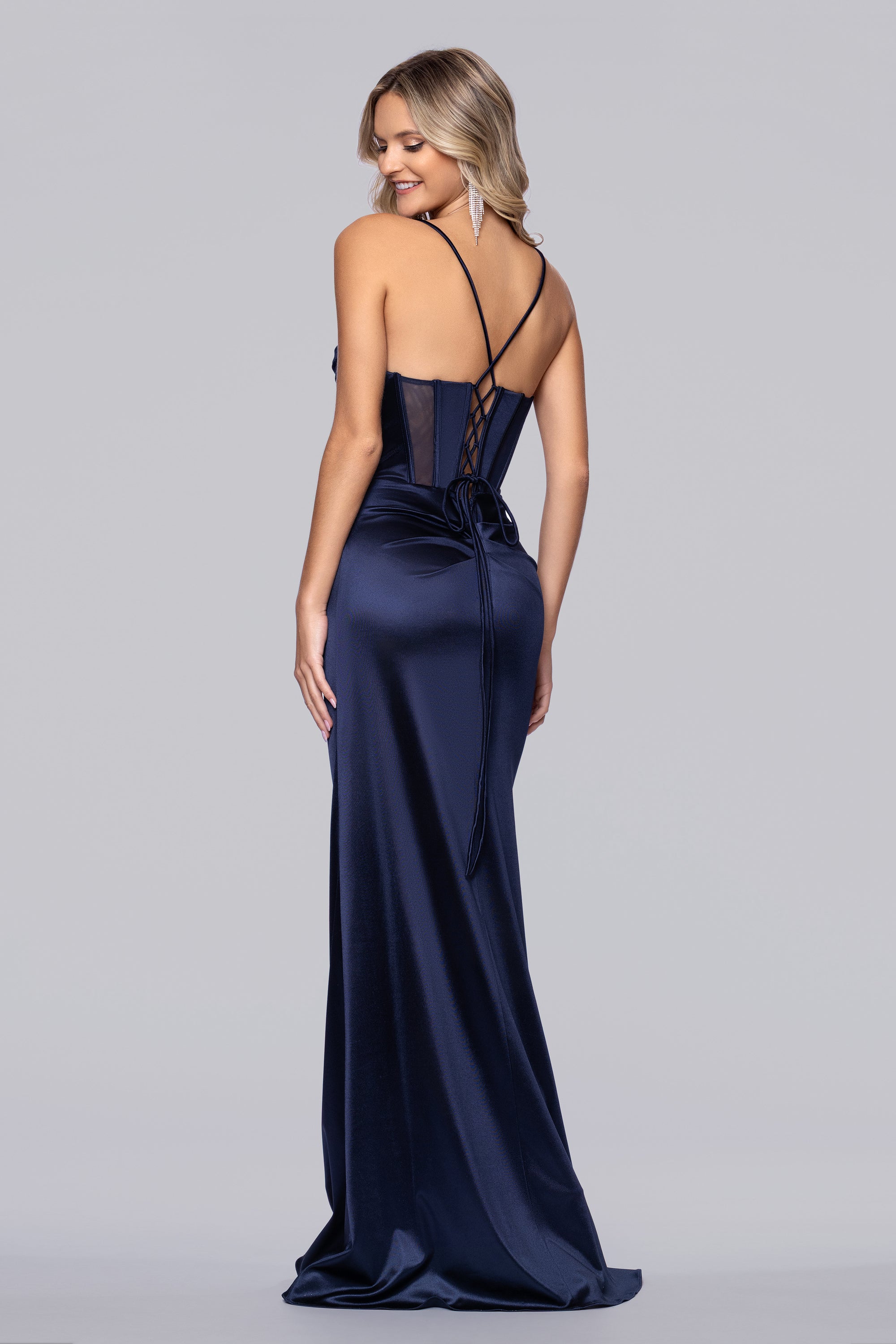 Blondie Nites Juniors' Sweetheart Neck Gown - Moss - Size 7 Blondie Nites Juniors' Sweetheart Neck Gown - Moss - Size 7