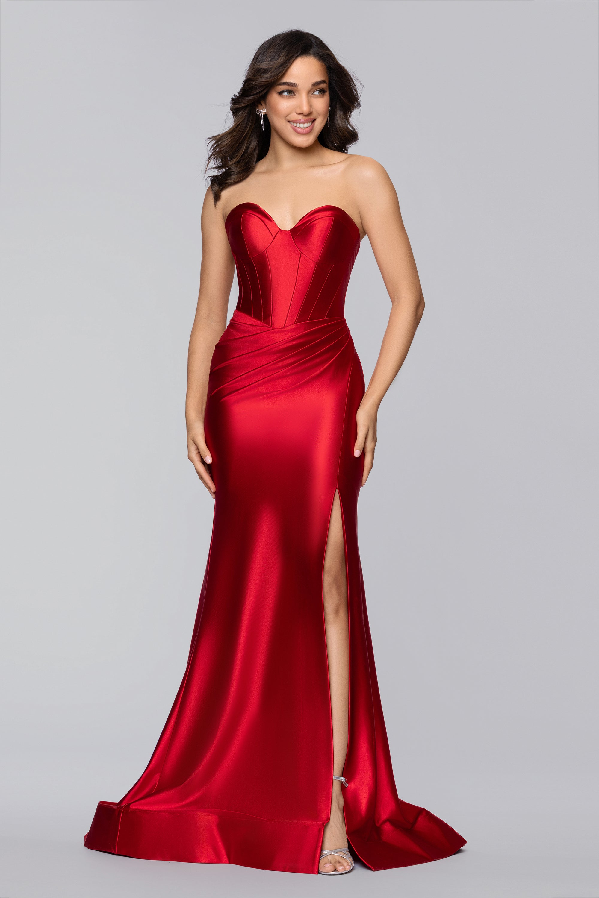 Blondie Nites Juniors' Strapless Fitted Long Ball Gown - Red - Size 0 Blondie Nites Juniors' Strapless Fitted Long Ball Gown - Red - Size 0